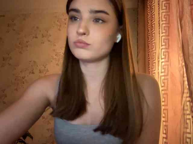 ChristiaPettet webcam