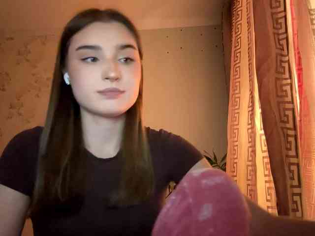 ChristiaPettet webcam