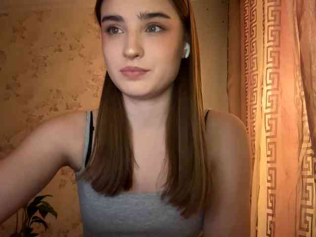 ChristiaPettet webcam