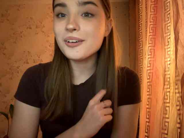 ChristiaPettet webcam