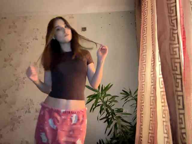 ChristiaPettet webcam