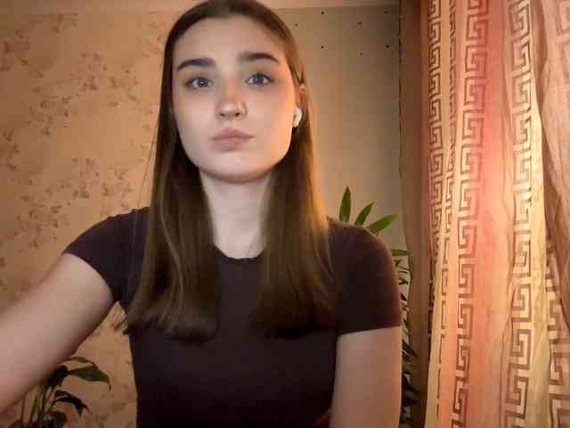 ChristiaPettet webcam