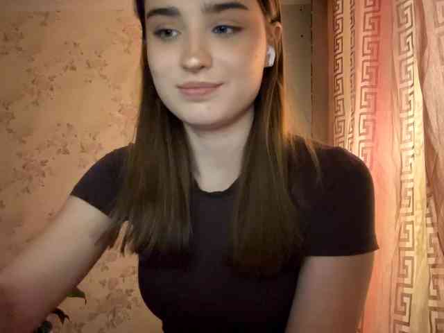 ChristiaPettet webcam