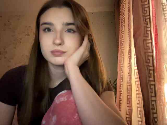 ChristiaPettet webcam