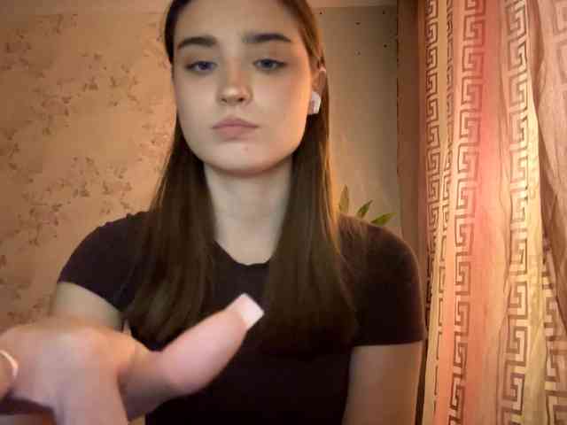 ChristiaPettet webcam