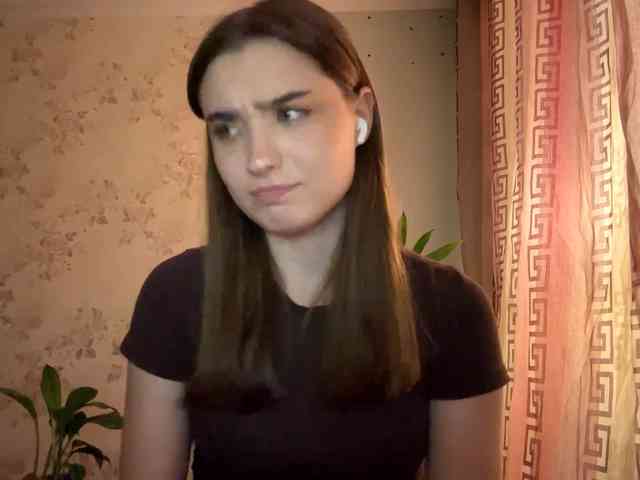 ChristiaPettet webcam