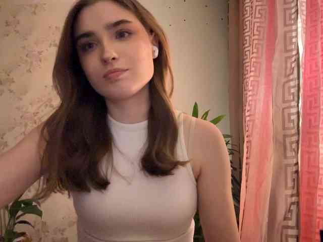 ChristiaPettet webcam