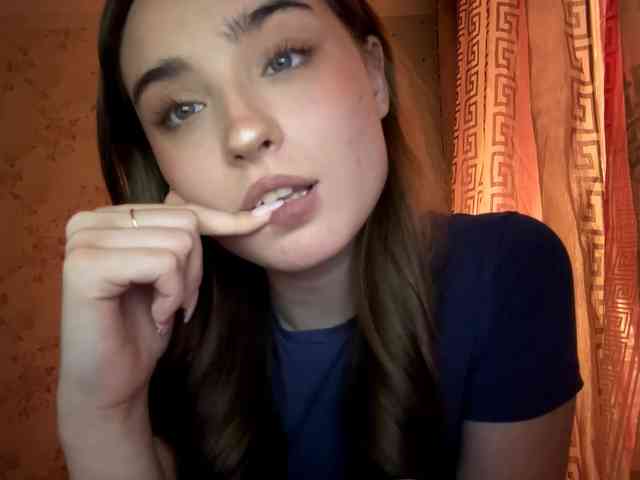 ChristiaPettet webcam