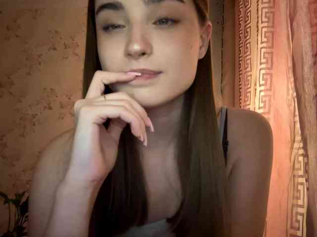 ChristiaPettet webcam