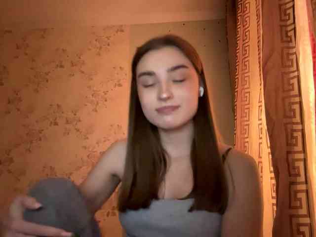 ChristiaPettet webcam