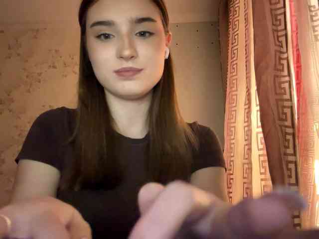 ChristiaPettet webcam