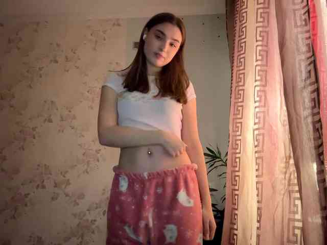 ChristiaPettet webcam