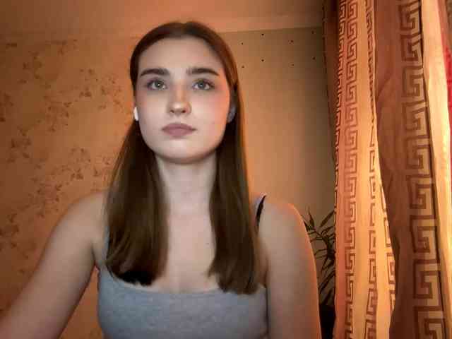 ChristiaPettet webcam