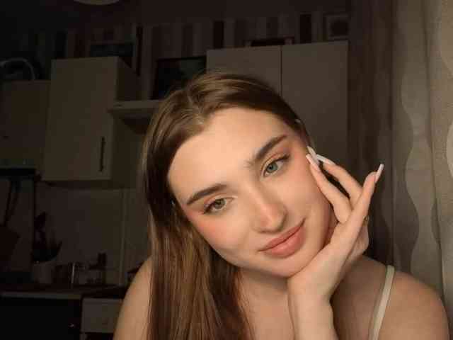 ChristiaPettet webcam