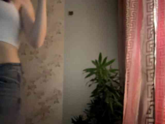 ChristiaPettet webcam