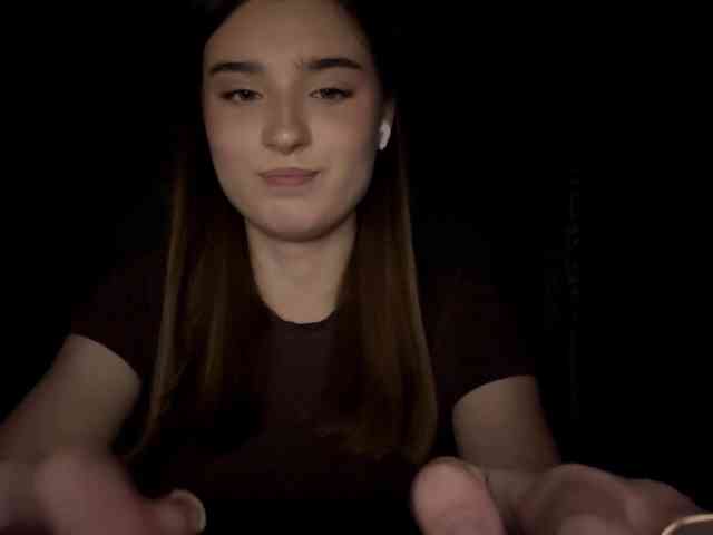 ChristiaPettet webcam