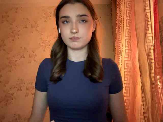 ChristiaPettet webcam