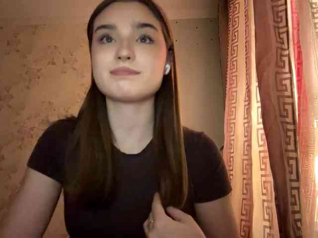 ChristiaPettet webcam