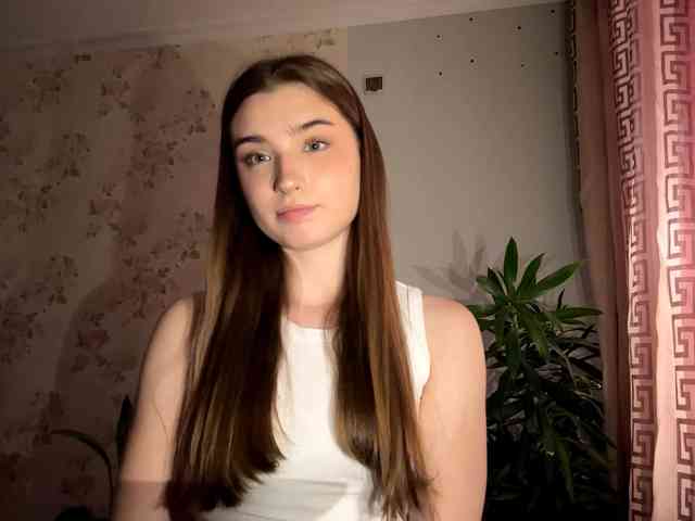 ChristiaPettet webcam