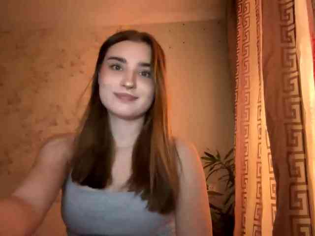 ChristiaPettet webcam