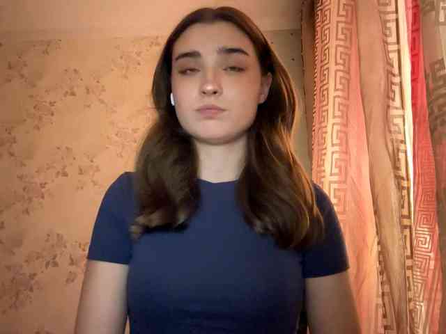 ChristiaPettet webcam