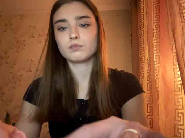 ChristiaPettet webcam