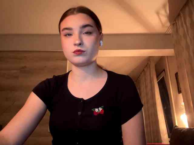 ChristiaPettet webcam