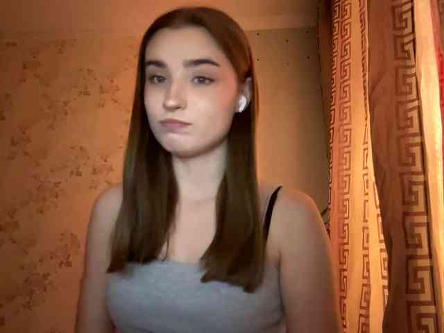 ChristiaPettet webcam