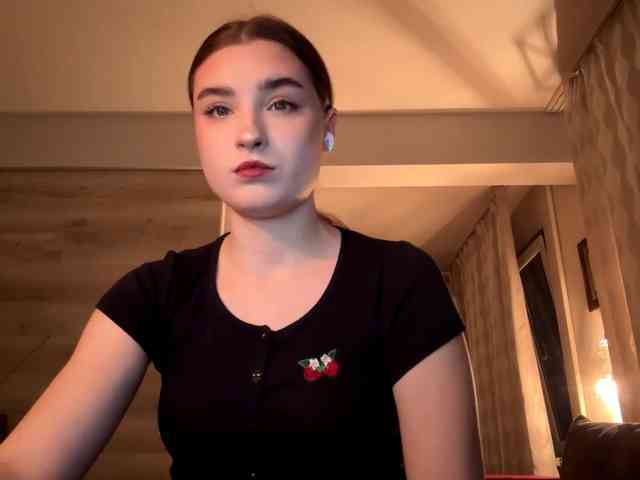 ChristiaPettet webcam