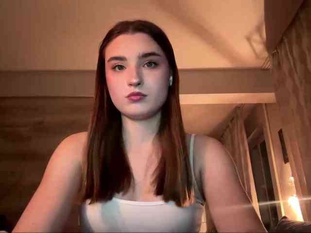 ChristiaPettet webcam