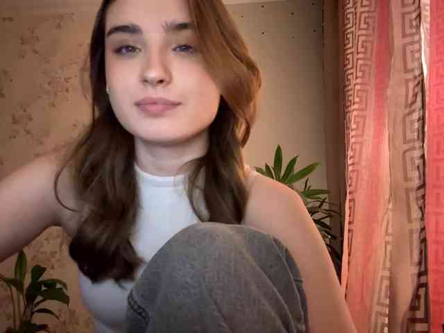 ChristiaPettet webcam