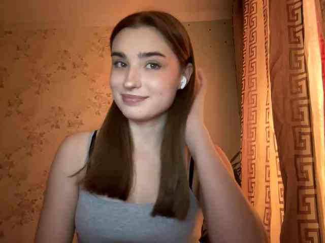 ChristiaPettet webcam