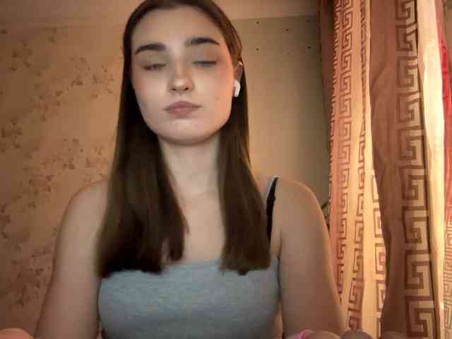 ChristiaPettet webcam