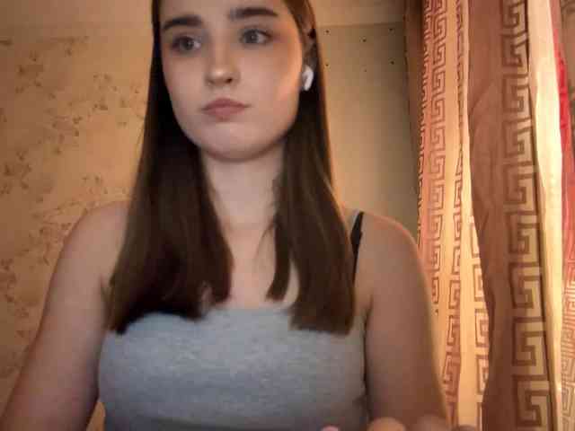 ChristiaPettet webcam