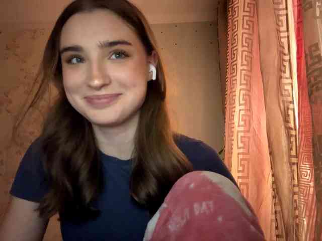 ChristiaPettet webcam