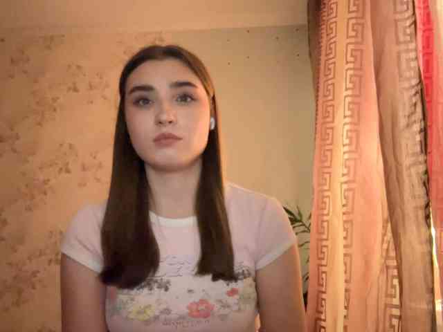 ChristiaPettet webcam