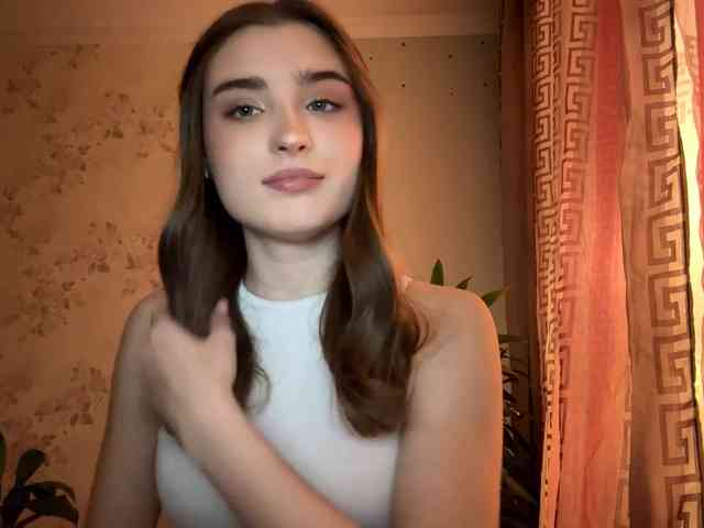 ChristiaPettet webcam