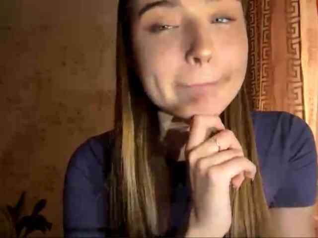 ChristiaPettet webcam