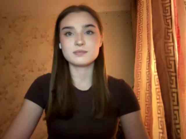 ChristiaPettet webcam