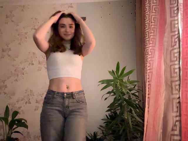 ChristiaPettet webcam