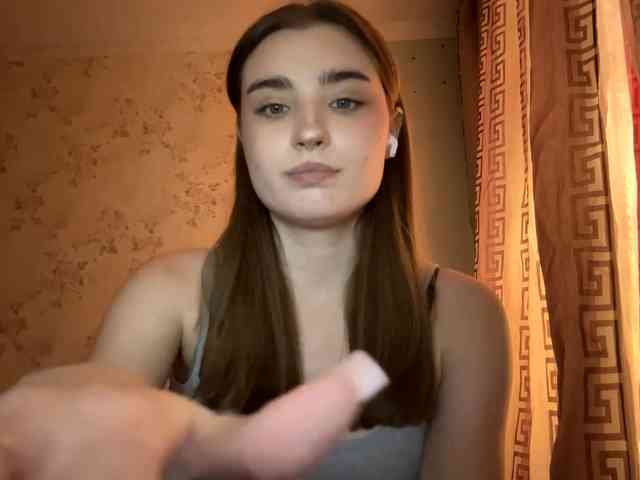 ChristiaPettet webcam