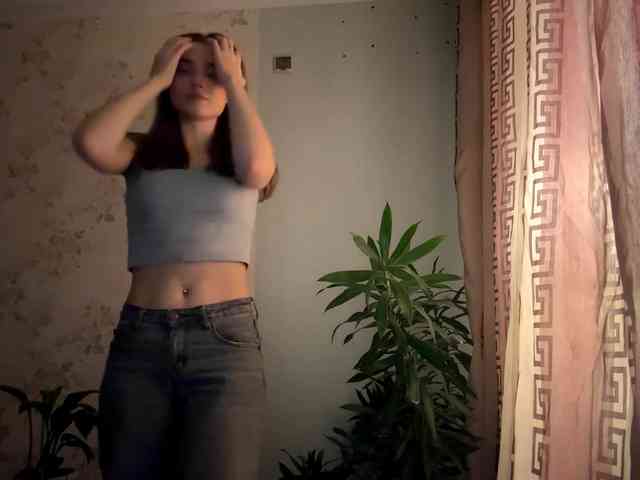 ChristiaPettet webcam