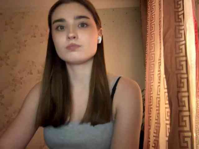 ChristiaPettet webcam