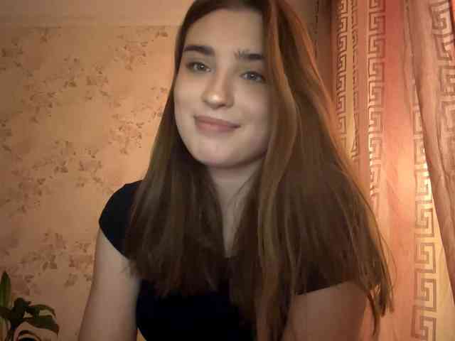 ChristiaPettet webcam