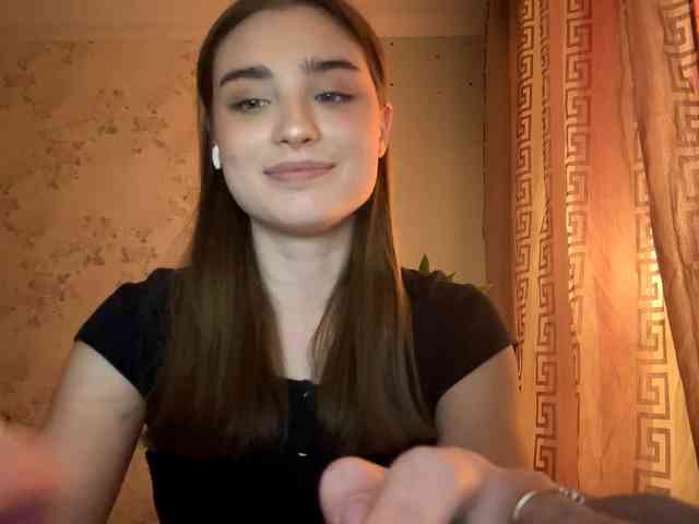 ChristiaPettet webcam