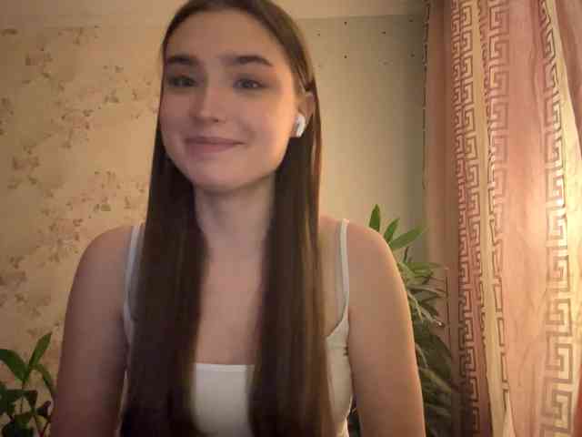 ChristiaPettet webcam