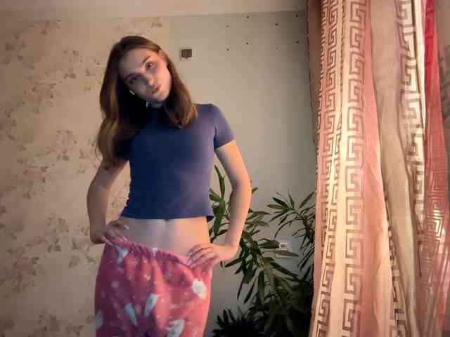 ChristiaPettet webcam