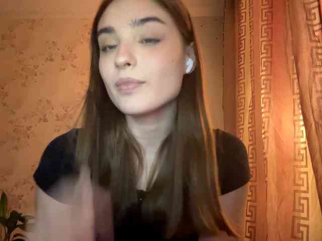 ChristiaPettet webcam