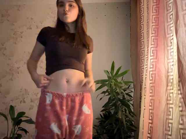 ChristiaPettet webcam