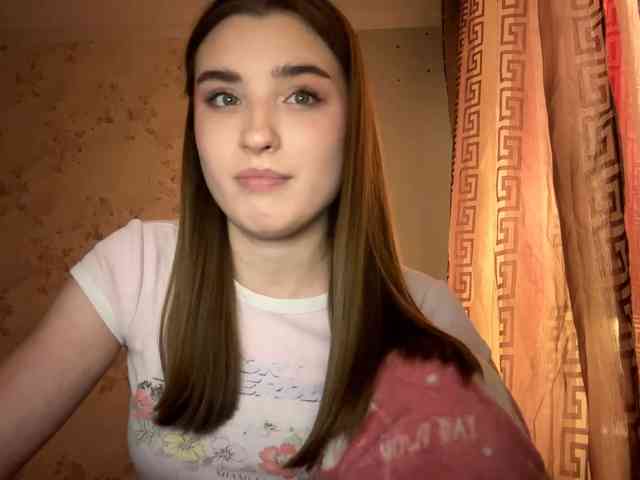 ChristiaPettet webcam